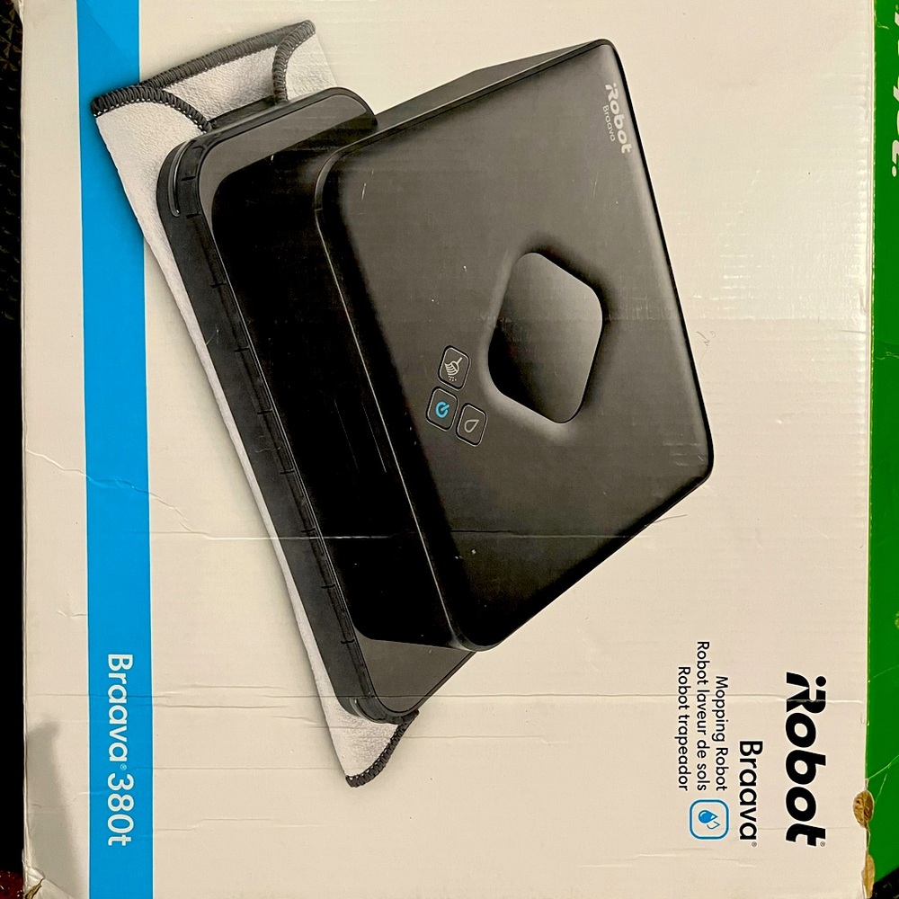 iRobot Bravia 380t mopping device